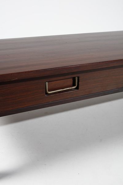 FRATTINI GIANFRANCO (1926 - 2004) : Tavolo basso per Cantieri Carugati  - Asta Asta 371 | DESIGN E ARTI DECORATIVE DEL NOVECENTO Online - Associazione Nazionale - Case d'Asta italiane