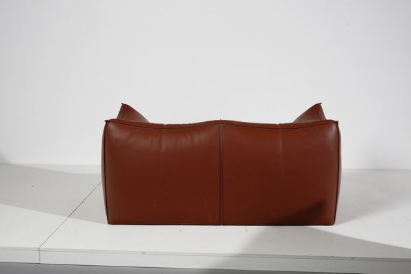 BELLINI MARIO (n. 1935) : Divano e poltrona Le Bambole  - Asta Asta 371 | DESIGN E ARTI DECORATIVE DEL NOVECENTO Online - Associazione Nazionale - Case d'Asta italiane
