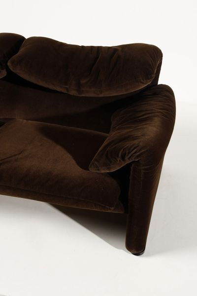 MAGISTRETTI VICO (1920 - 2006) : Divano Maralunga per Cassina  - Asta Asta 371 | DESIGN E ARTI DECORATIVE DEL NOVECENTO Online - Associazione Nazionale - Case d'Asta italiane