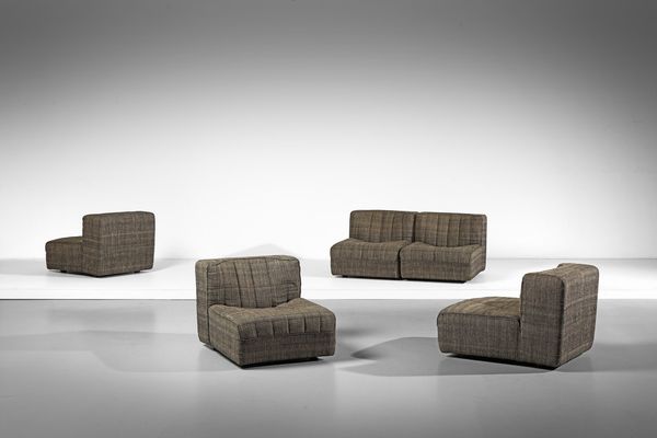 AGNOLI TITO (1931 - 2012) : Divano modulare serie 900 per Arflex (5  moduli)  - Asta Asta 371 | DESIGN E ARTI DECORATIVE DEL NOVECENTO Online - Associazione Nazionale - Case d'Asta italiane