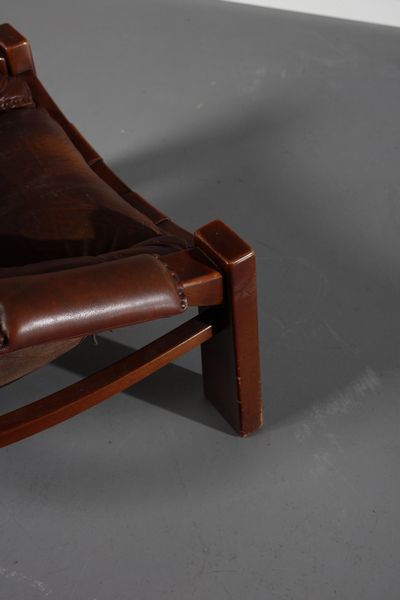 FRIGERIO LUCIANO (1928 - 1999) : nello stile di. Coppia di poltrone  - Asta Asta 371 | DESIGN E ARTI DECORATIVE DEL NOVECENTO Online - Associazione Nazionale - Case d'Asta italiane