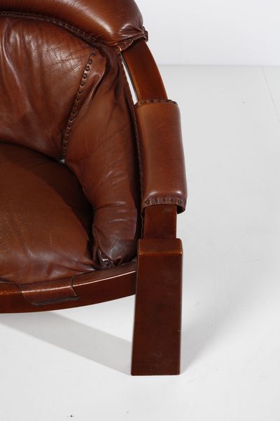 FRIGERIO LUCIANO (1928 - 1999) : nello s tile di. Divano  - Asta Asta 371 | DESIGN E ARTI DECORATIVE DEL NOVECENTO Online - Associazione Nazionale - Case d'Asta italiane