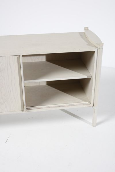 FUKUOH HIROZI : Credenza Archimede per Gavina  - Asta Asta 371 | DESIGN E ARTI DECORATIVE DEL NOVECENTO Online - Associazione Nazionale - Case d'Asta italiane