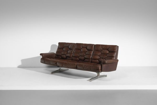 DE SEDE : Divano  - Asta Asta 371 | DESIGN E ARTI DECORATIVE DEL NOVECENTO Online - Associazione Nazionale - Case d'Asta italiane