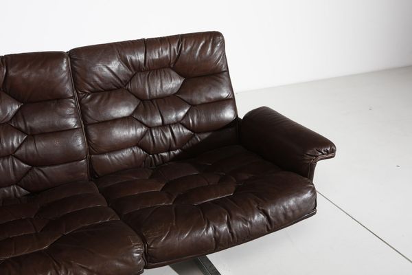 DE SEDE : Divano  - Asta Asta 371 | DESIGN E ARTI DECORATIVE DEL NOVECENTO Online - Associazione Nazionale - Case d'Asta italiane