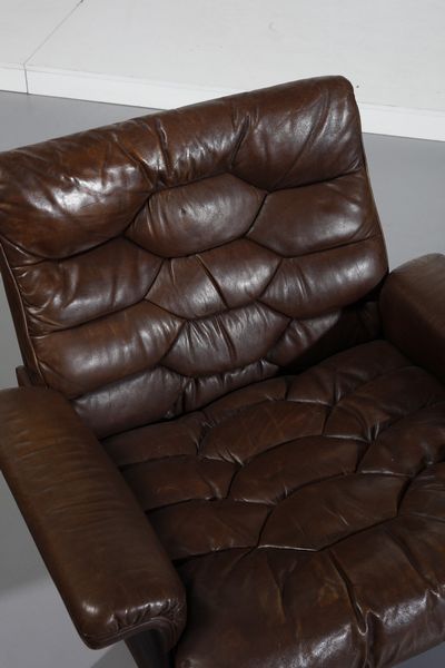 DE SEDE : Coppia di poltrone  - Asta Asta 371 | DESIGN E ARTI DECORATIVE DEL NOVECENTO Online - Associazione Nazionale - Case d'Asta italiane