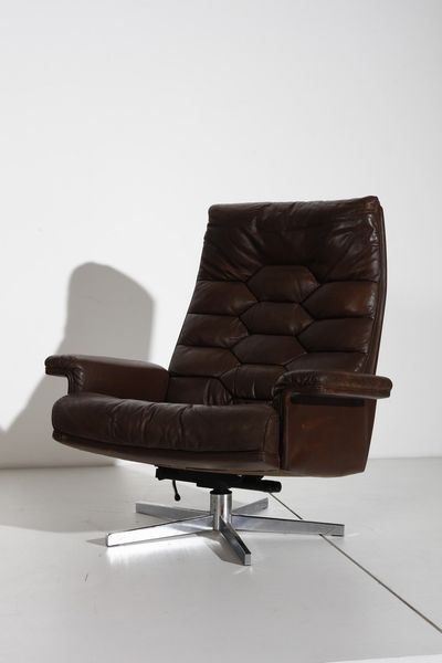 DE SEDE : Coppia di poltrone  - Asta Asta 371 | DESIGN E ARTI DECORATIVE DEL NOVECENTO Online - Associazione Nazionale - Case d'Asta italiane