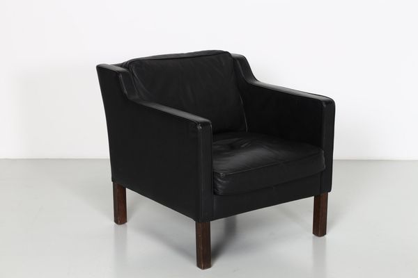 MOGENSEN BORGE (1914 - 1972) : Coppia di poltrone modello 2203, produzione C. Danel  - Asta Asta 371 | DESIGN E ARTI DECORATIVE DEL NOVECENTO Online - Associazione Nazionale - Case d'Asta italiane