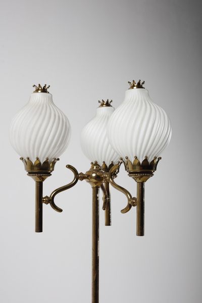 ANGELO LELII & NABORRE CORNO : Lampada da terra Tortiglione a 3 per Arredoluce  - Asta Asta 371 | DESIGN E ARTI DECORATIVE DEL NOVECENTO Online - Associazione Nazionale - Case d'Asta italiane