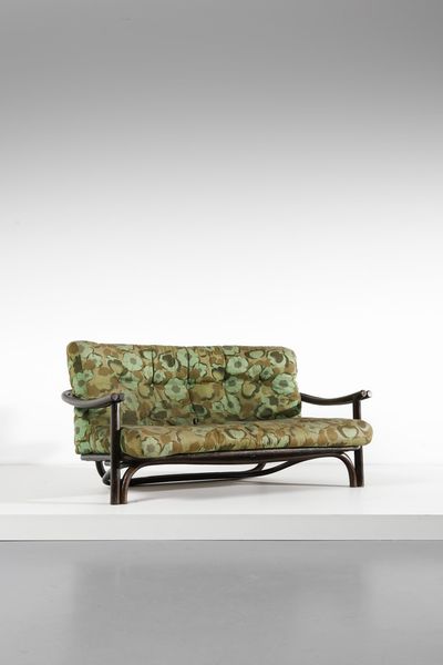 LORENZO FORGES DAVANZATI (n. 1929) : Divano 883 per Bonacina 1889  - Asta Asta 371 | DESIGN E ARTI DECORATIVE DEL NOVECENTO Online - Associazione Nazionale - Case d'Asta italiane