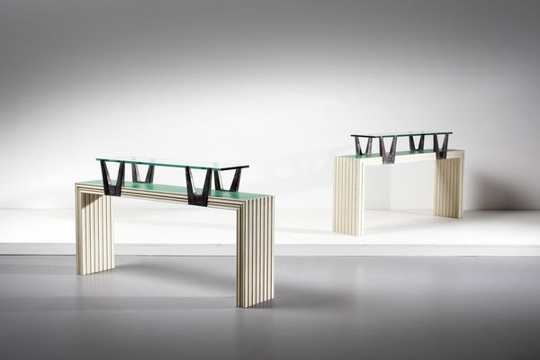 BORSANI OSVALDO (1911 - 1985) : attribuito. Coppia di consolle  - Asta Asta 371 | DESIGN E ARTI DECORATIVE DEL NOVECENTO Online - Associazione Nazionale - Case d'Asta italiane