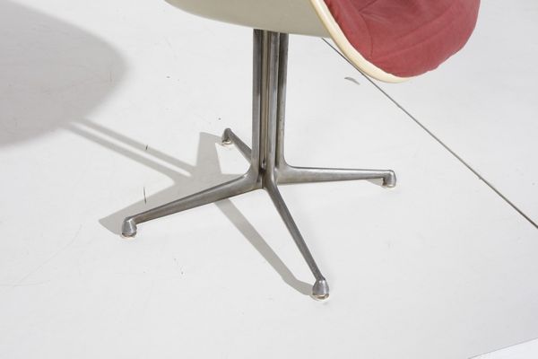 EAMES CHARLES & RAY (1907 - 1978) : attribuito. Quattro poltroncine  - Asta Asta 371 | DESIGN E ARTI DECORATIVE DEL NOVECENTO Online - Associazione Nazionale - Case d'Asta italiane
