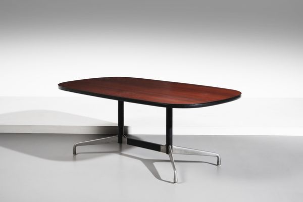 EAMES CHARLES & RAY (1907 - 1978) : Segmented table  - Asta Asta 371 | DESIGN E ARTI DECORATIVE DEL NOVECENTO Online - Associazione Nazionale - Case d'Asta italiane