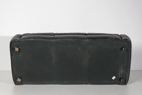 BOGA MARCO : Divano Piumotto per Mobili Busnelli  - Asta Asta 371 | DESIGN E ARTI DECORATIVE DEL NOVECENTO Online - Associazione Nazionale - Case d'Asta italiane