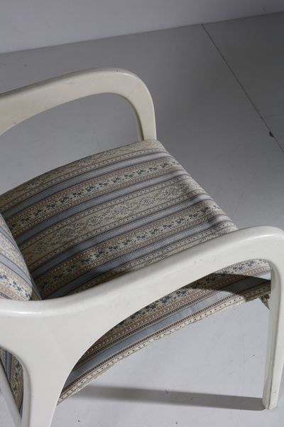 SALOCCHI CLAUDIO (1934 - 2009) : Coppia di poltrone Vivalda per Sormani  - Asta Asta 371 | DESIGN E ARTI DECORATIVE DEL NOVECENTO Online - Associazione Nazionale - Case d'Asta italiane