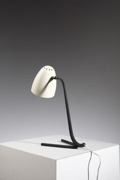 STILNOVO : attribuito. Lampada da tavolo  - Asta Asta 371 | DESIGN E ARTI DECORATIVE DEL NOVECENTO Online - Associazione Nazionale - Case d'Asta italiane