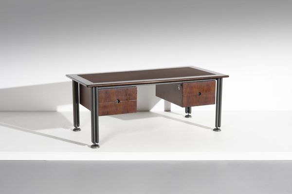 CACCIA DOMINIONI LUIGI (n. 1913) : Scrivania a quattro cassetti della serie T17 produzione Azucena  - Asta Asta 371 | DESIGN E ARTI DECORATIVE DEL NOVECENTO Online - Associazione Nazionale - Case d'Asta italiane