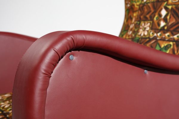 BATTAINI GIANCESARE (n. 1924) : attribuito. Coppia di poltrone  - Asta Asta 371 | DESIGN E ARTI DECORATIVE DEL NOVECENTO Online - Associazione Nazionale - Case d'Asta italiane