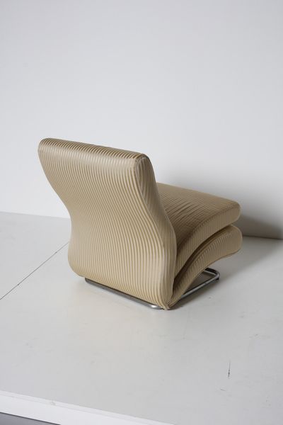 VARO VITTORIO : Quattro poltrone Cigno, collezione Ipestyle, per IPE  - Asta Asta 371 | DESIGN E ARTI DECORATIVE DEL NOVECENTO Online - Associazione Nazionale - Case d'Asta italiane