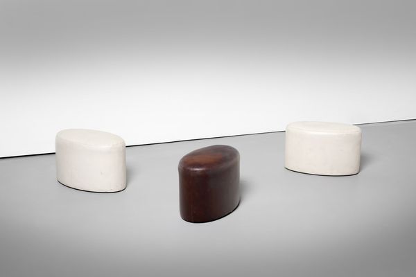 PAOLOZZI LOUIS : Tre poggiapiedi  - Asta Asta 371 | DESIGN E ARTI DECORATIVE DEL NOVECENTO Online - Associazione Nazionale - Case d'Asta italiane