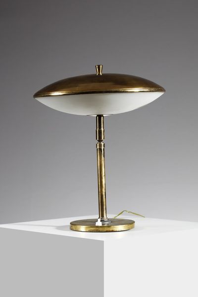 STILNOVO : attribuito. Lampada da tavolo  - Asta Asta 371 | DESIGN E ARTI DECORATIVE DEL NOVECENTO Online - Associazione Nazionale - Case d'Asta italiane