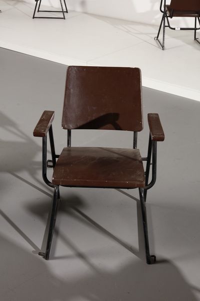 GRUPPO BBPR (n. 1932) : attribuito. Dodici sedie  - Asta Asta 371 | DESIGN E ARTI DECORATIVE DEL NOVECENTO Online - Associazione Nazionale - Case d'Asta italiane