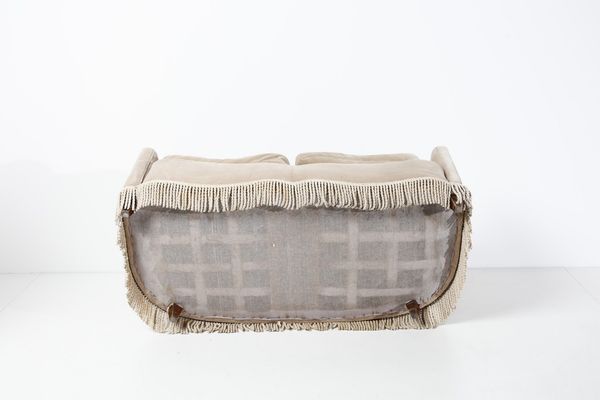 CASA E GIARDINO : Divano  - Asta Asta 371 | DESIGN E ARTI DECORATIVE DEL NOVECENTO Online - Associazione Nazionale - Case d'Asta italiane