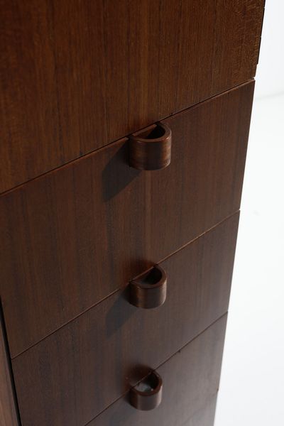 SCARPA AFRA (1937 -2011) & TOBIA (n. 1935) : attribuito. Mobile da soggiorno a colonna per Bernini  - Asta Asta 371 | DESIGN E ARTI DECORATIVE DEL NOVECENTO Online - Associazione Nazionale - Case d'Asta italiane