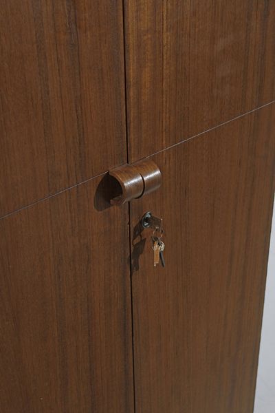 SCARPA AFRA (1937 -2011) & TOBIA (n. 1935) : attribuito. Armadio per Bernini  - Asta Asta 371 | DESIGN E ARTI DECORATIVE DEL NOVECENTO Online - Associazione Nazionale - Case d'Asta italiane