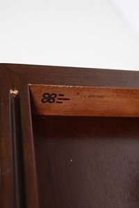 SCARPA AFRA (1937 -2011) & TOBIA (n. 1935) : attribuito. Credenza per Bernini  - Asta Asta 371 | DESIGN E ARTI DECORATIVE DEL NOVECENTO Online - Associazione Nazionale - Case d'Asta italiane