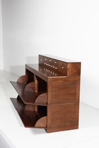 SCARPA AFRA (1937 -2011) & TOBIA (n. 1935) : attribuito. Credenza per Bernini  - Asta Asta 371 | DESIGN E ARTI DECORATIVE DEL NOVECENTO Online - Associazione Nazionale - Case d'Asta italiane