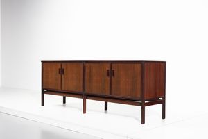 FRATTINI GIANFRANCO (1926 - 2004) : Credenza per Cantieri Carugati  - Asta Asta 371 | DESIGN E ARTI DECORATIVE DEL NOVECENTO Online - Associazione Nazionale - Case d'Asta italiane
