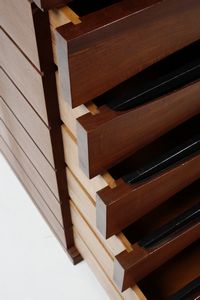 VODDER ARNE  (1926 - 2009) : Cassettiera  - Asta Asta 371 | DESIGN E ARTI DECORATIVE DEL NOVECENTO Online - Associazione Nazionale - Case d'Asta italiane