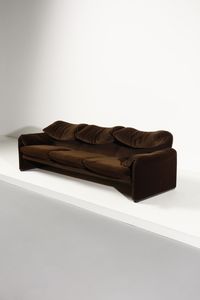 MAGISTRETTI VICO (1920 - 2006) : Divano Maralunga per Cassina  - Asta Asta 371 | DESIGN E ARTI DECORATIVE DEL NOVECENTO Online - Associazione Nazionale - Case d'Asta italiane