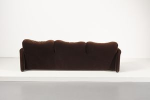 MAGISTRETTI VICO (1920 - 2006) : Divano Maralunga per Cassina  - Asta Asta 371 | DESIGN E ARTI DECORATIVE DEL NOVECENTO Online - Associazione Nazionale - Case d'Asta italiane