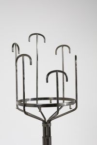 GRUPPO BBPR (n. 1932) : Appendiabiti Melpomene per Artemide  - Asta Asta 371 | DESIGN E ARTI DECORATIVE DEL NOVECENTO Online - Associazione Nazionale - Case d'Asta italiane