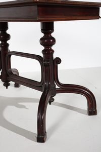 THONET, VIENNA : Tavolino da salotto  - Asta Asta 371 | DESIGN E ARTI DECORATIVE DEL NOVECENTO Online - Associazione Nazionale - Case d'Asta italiane