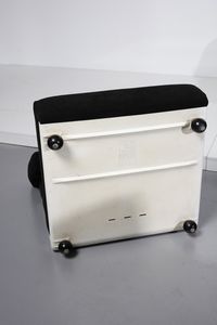 BELLINI MARIO (n. 1935) : Quattro poltrone Amanta per B&B Italia  - Asta Asta 371 | DESIGN E ARTI DECORATIVE DEL NOVECENTO Online - Associazione Nazionale - Case d'Asta italiane