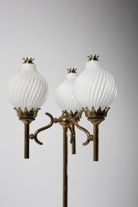 ANGELO LELII & NABORRE CORNO : Lampada da terra Tortiglione a 3 per Arredoluce  - Asta Asta 371 | DESIGN E ARTI DECORATIVE DEL NOVECENTO Online - Associazione Nazionale - Case d'Asta italiane