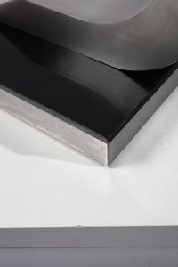 RIZZO WILLY (1928 - 2013) : Tavolo per Mario Sabot  - Asta Asta 371 | DESIGN E ARTI DECORATIVE DEL NOVECENTO Online - Associazione Nazionale - Case d'Asta italiane