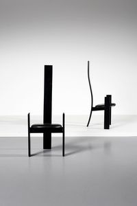 MAGISTRETTI VICO (1920 - 2006) - Coppia di sedie Golem per Poggi