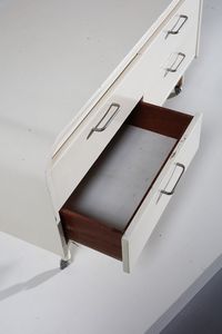 CHIGGIO ENNIO (n. 1938) : Cassettiera per Nikol  - Asta Asta 371 | DESIGN E ARTI DECORATIVE DEL NOVECENTO Online - Associazione Nazionale - Case d'Asta italiane