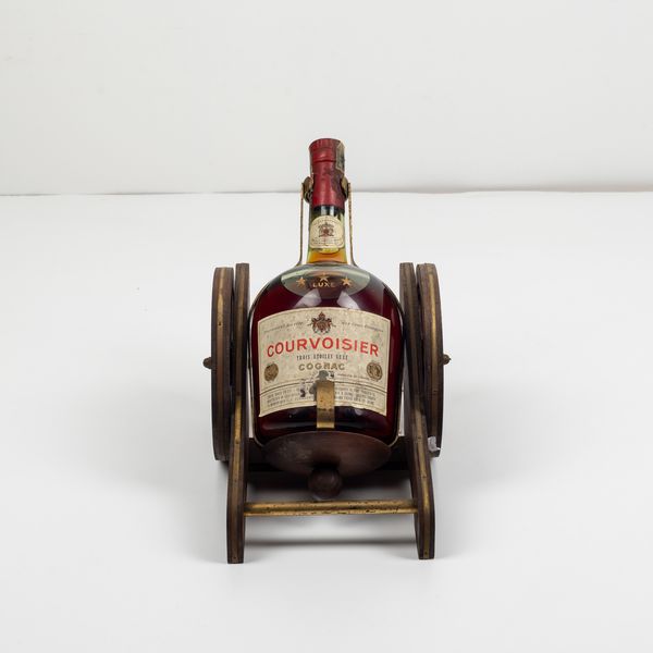 Courvoisier, Cognac Tres Etoiles Luxe  - Asta Spirito del tempo  - Associazione Nazionale - Case d'Asta italiane