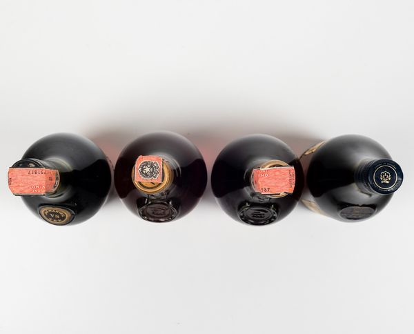 Martell, Cognac Very Special Tre Star<BR>Martell, Cognac Tre Star<BR>Martell, Cognac V.S.  - Asta Spirito del tempo  - Associazione Nazionale - Case d'Asta italiane