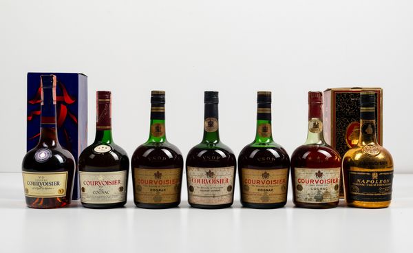 Courvoisier, Cognac Napoleon Cour Imperiale nombre limit� <BR>Courvoisier, Cognac V.S.O.P.<BR>Courvoisier, Cognac Trois Etoilles Lux <BR>Courvoisier, Liqueur Cognac V.S.O.P. <BR>Courvoisier, Cognac V.S.  - Asta Spirito del tempo  - Associazione Nazionale - Case d'Asta italiane