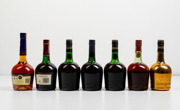 Courvoisier, Cognac Napoleon Cour Imperiale nombre limit� <BR>Courvoisier, Cognac V.S.O.P.<BR>Courvoisier, Cognac Trois Etoilles Lux <BR>Courvoisier, Liqueur Cognac V.S.O.P. <BR>Courvoisier, Cognac V.S.  - Asta Spirito del tempo  - Associazione Nazionale - Case d'Asta italiane