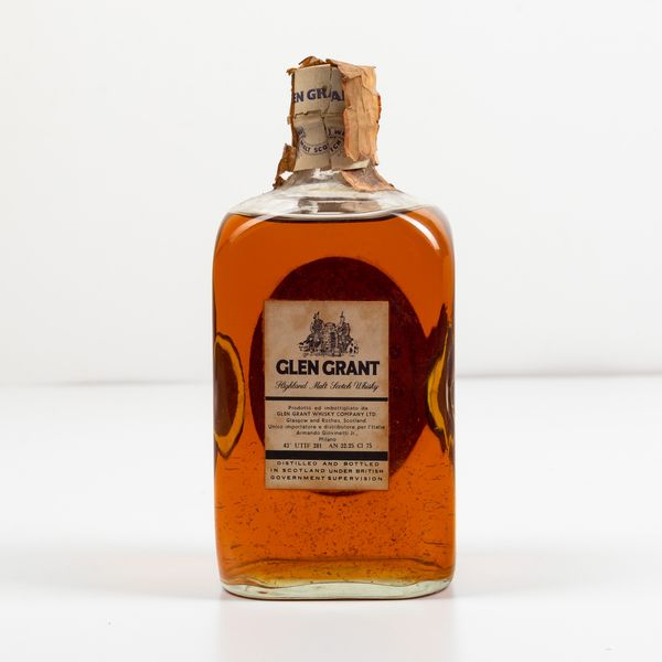 Glen Grant, Highland Malt Scotch Whisky 10 years old  - Asta Spirito del tempo  - Associazione Nazionale - Case d'Asta italiane