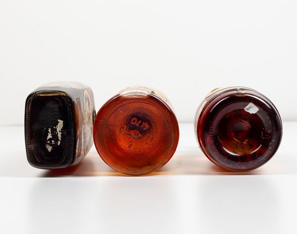 Master's Rare, Kentucky Straight Bourbon Whiskey<BR>Haller's SRS, Blended Whisky Special Reserve 8 years old<BR>Wild Turkey, Kentucky Straight Bourbon Whisky Rare Breed  - Asta Spirito del tempo  - Associazione Nazionale - Case d'Asta italiane