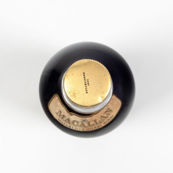 Macallan, Single Highland Malt Scotch Whisky  - Asta Spirito del tempo  - Associazione Nazionale - Case d'Asta italiane