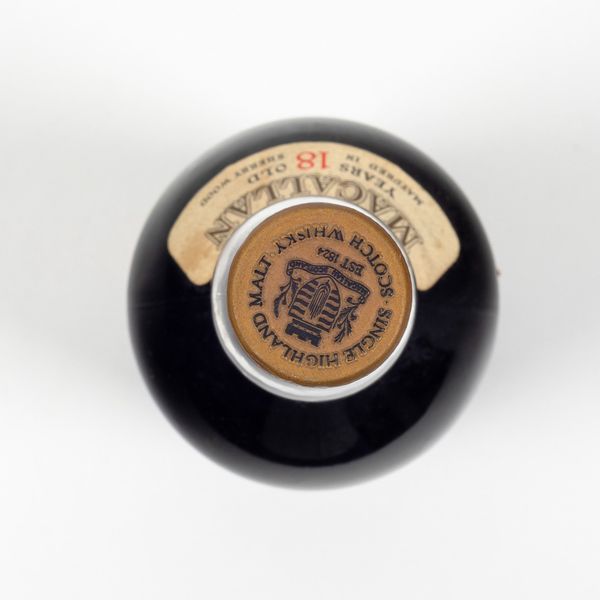 Macallan, Single Highland Malt Scotch Whisky 18 years old  - Asta Spirito del tempo  - Associazione Nazionale - Case d'Asta italiane